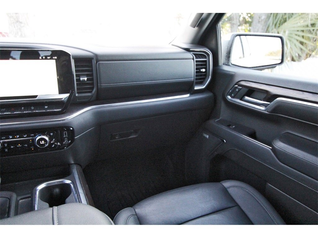 Used 2024 GMC Sierra 1500 SLT image 10