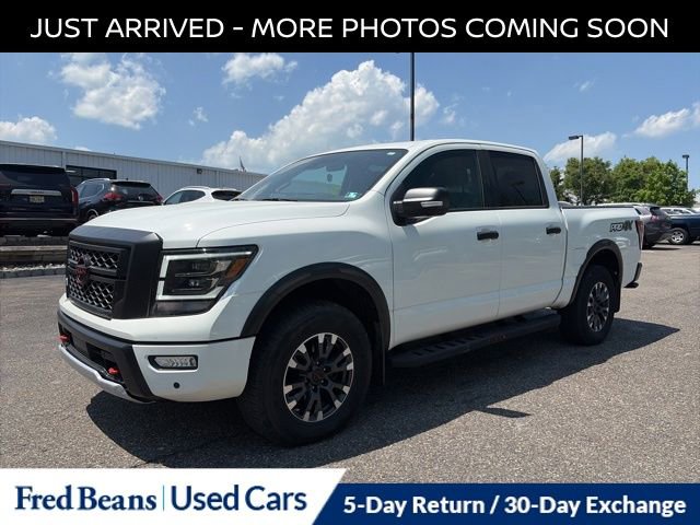 Used 2024 Nissan Titan PRO-4X w/ Pro-4x Convenience Package AWD/4WD image 3
