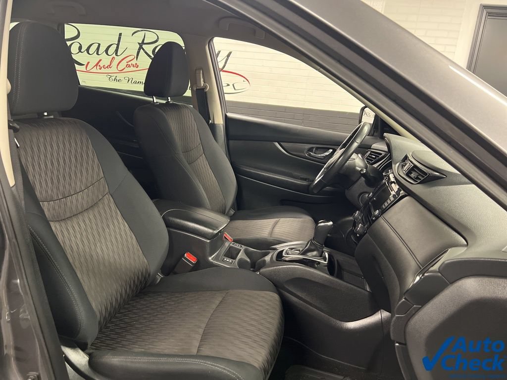 Used 2018 Nissan Rogue SV AWD/4WD image 44