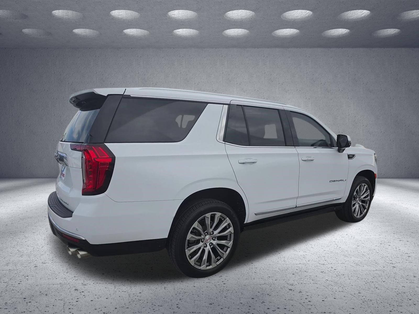 Used 2021 GMC Yukon Denali w/ Advanced Technology Package RWD image 6