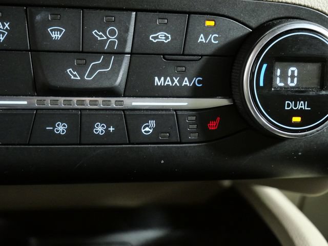 Certified 2020 Ford Escape Titanium AWD/4WD image 24