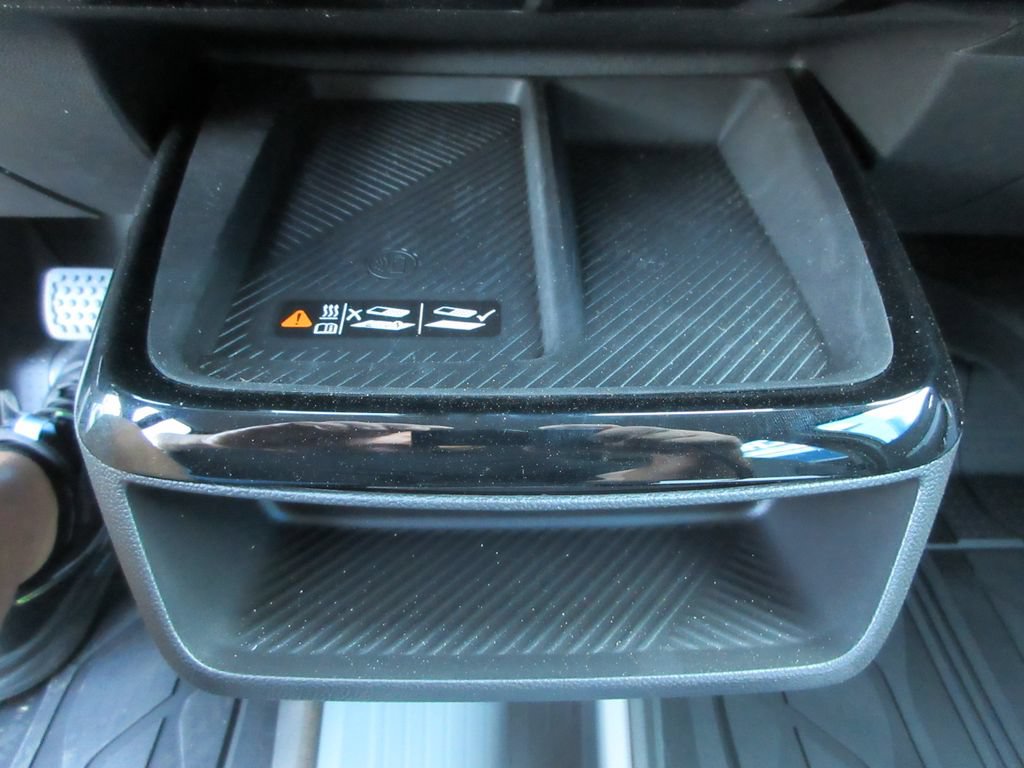 New 2027 Chevrolet Bolt RS w/ Technology Package FWD image 32