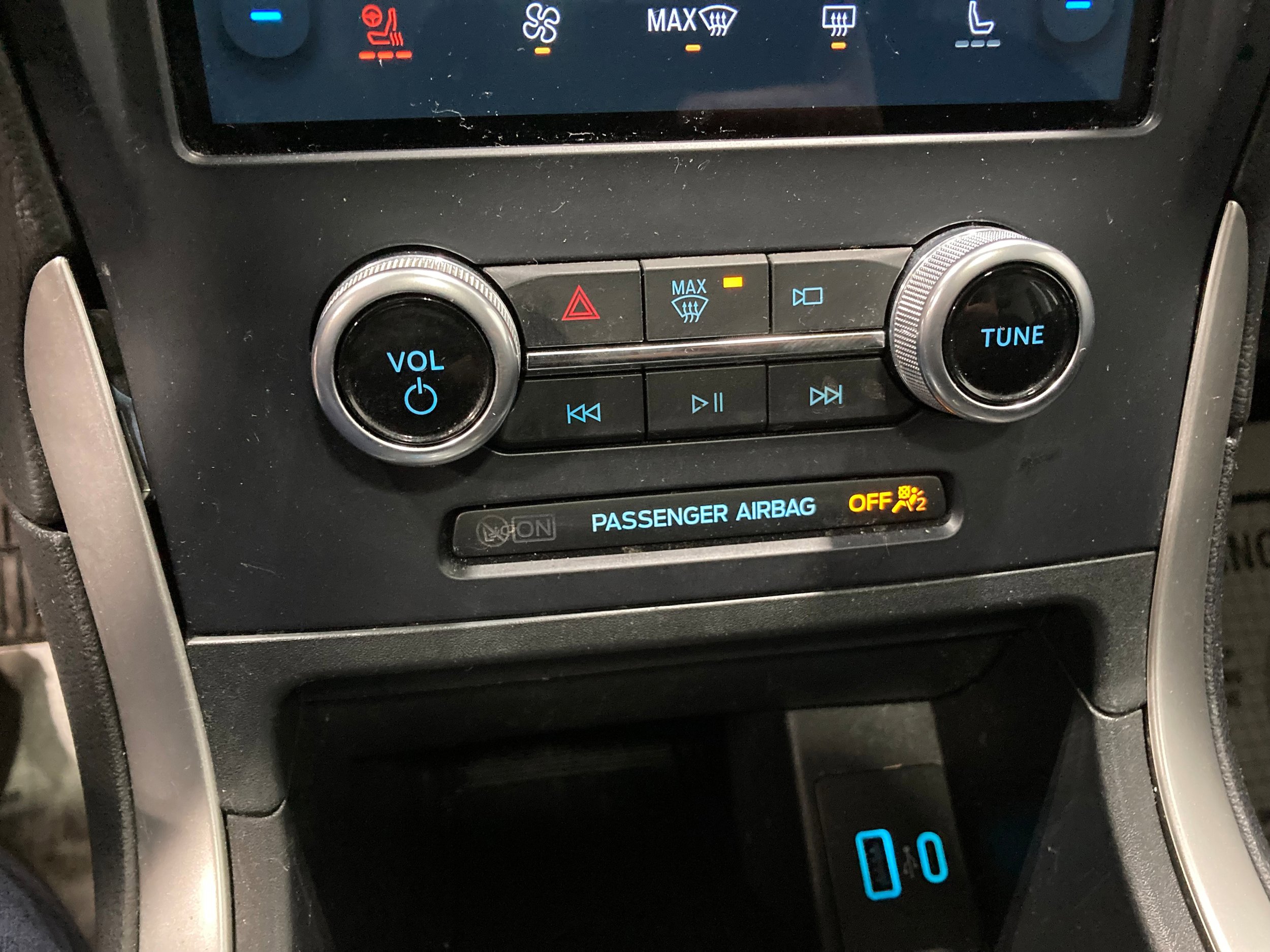 Used 2022 Ford Edge SEL w/ Convenience Package AWD/4WD image 13