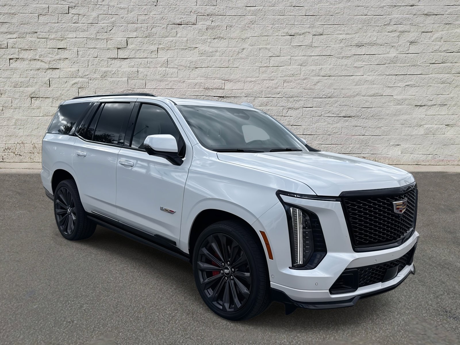 Used 2025 Cadillac Escalade V image 3