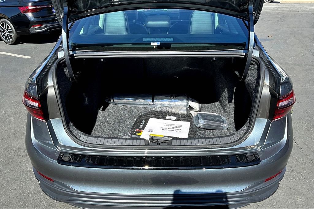 New 2026 Volkswagen Jetta SE image 23