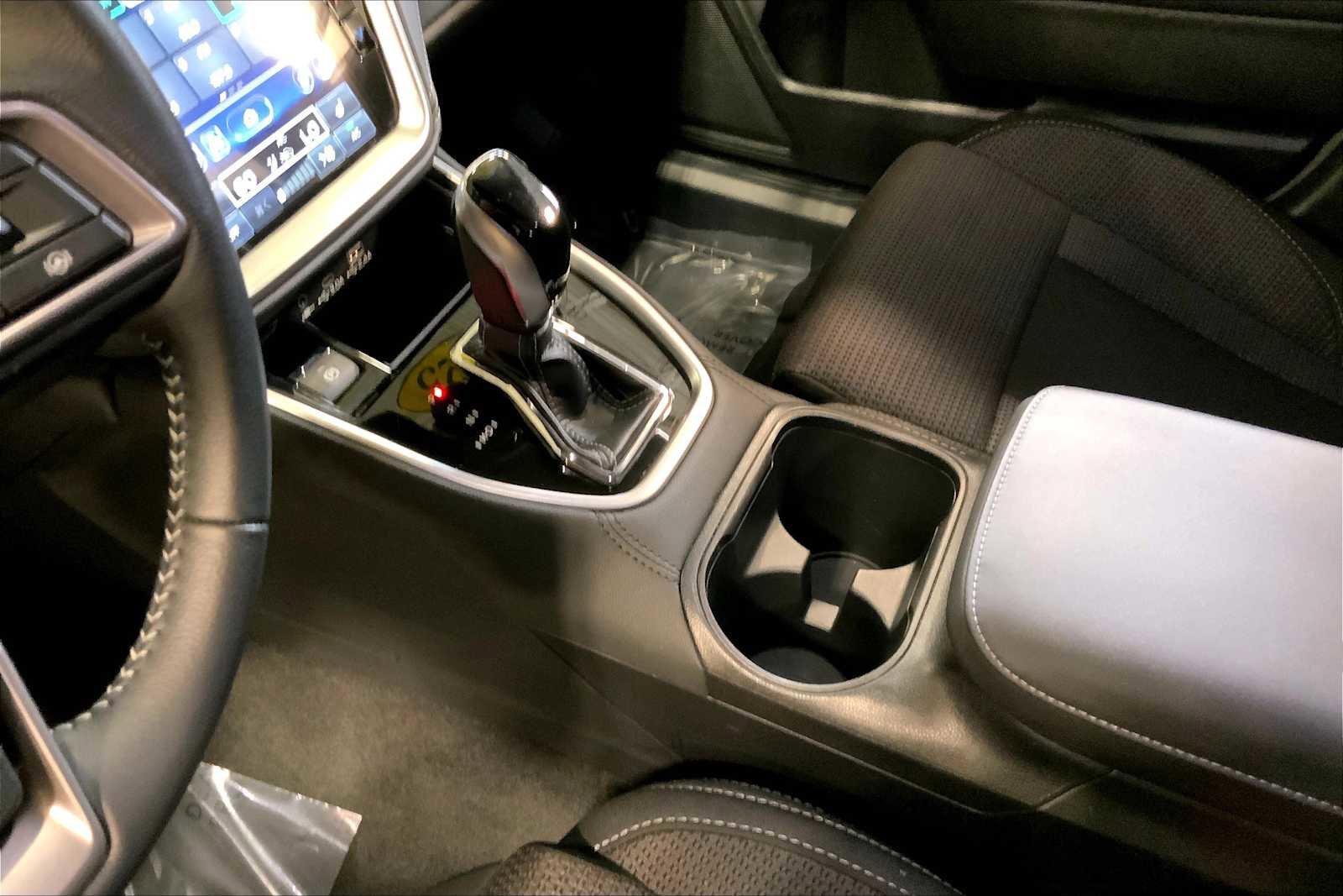 Certified 2025 Subaru Outback Premium image 15