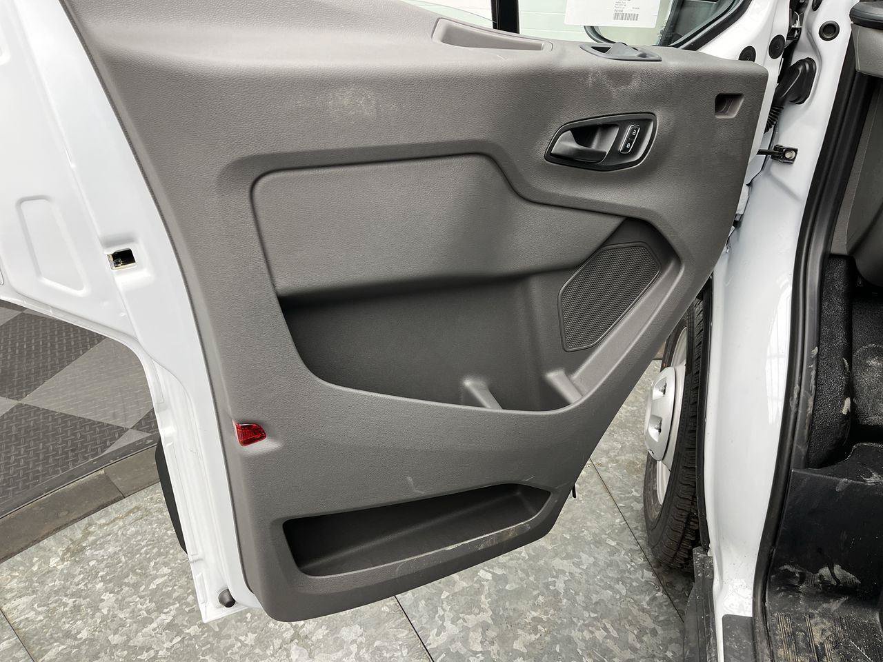 New 2026 Ford Transit 250 148 Medium Roof RWD image 7