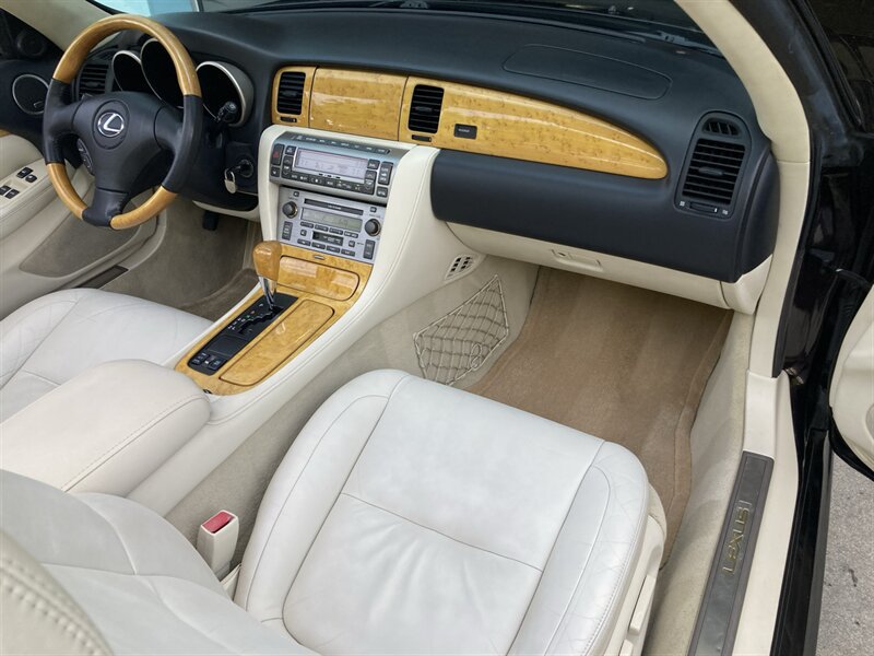 Used 2003 Lexus SC 430 Convertible RWD image 18