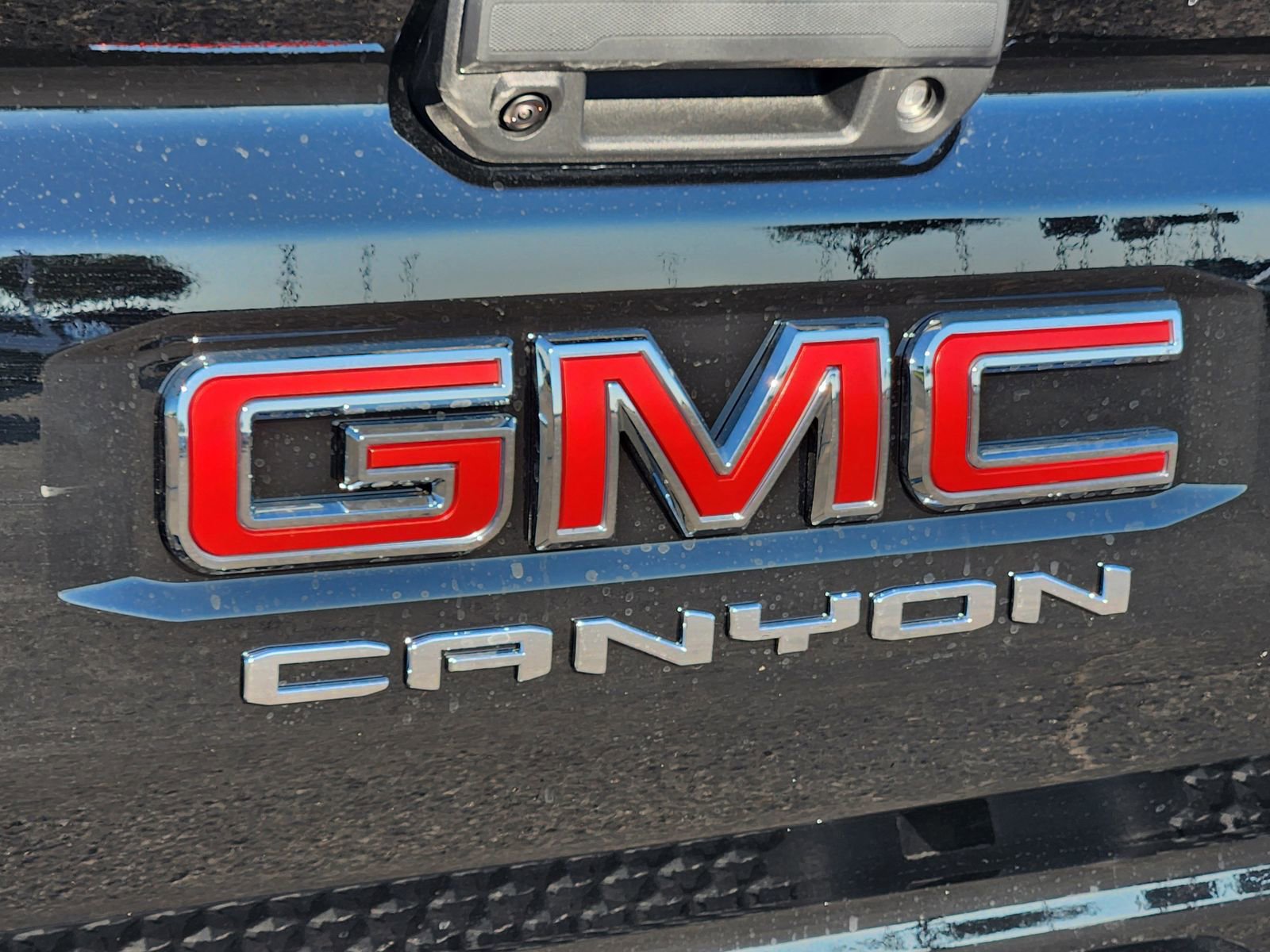 New 2026 GMC Canyon Elevation w/ Convenience Package image 12