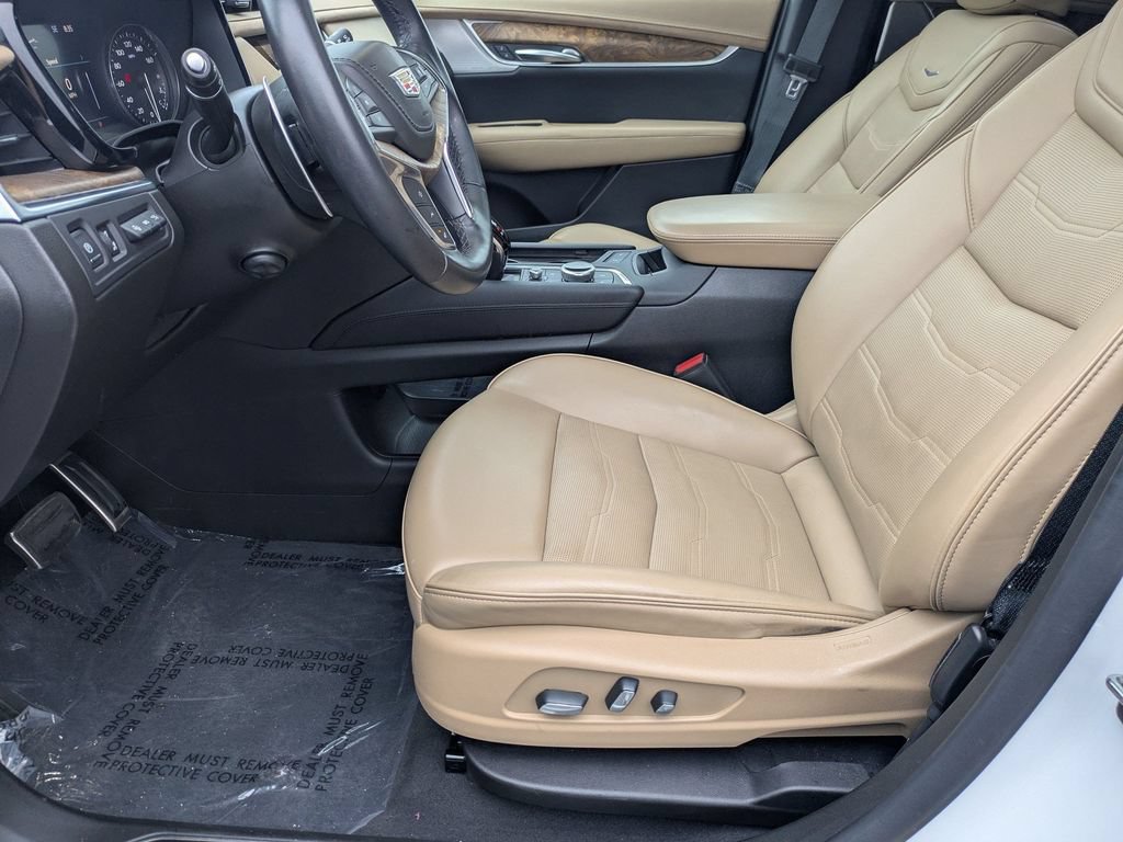 Used 2023 Cadillac XT5 Sportv w/ Platinum Package AWD/4WD image 13