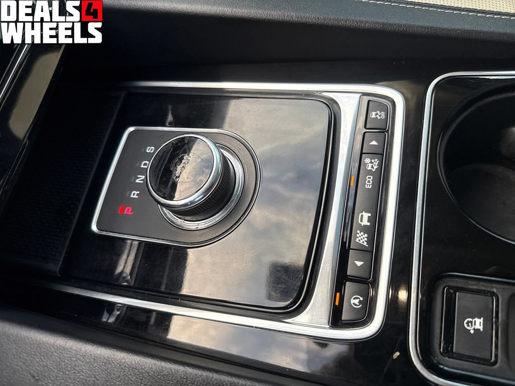 Used 2017 Jaguar F-PACE R-Sport AWD/4WD image 40