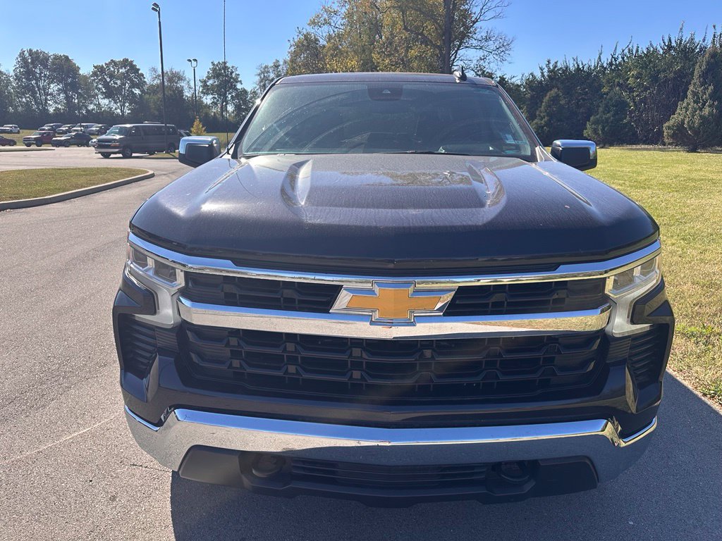 Used 2023 Chevrolet Silverado 1500 LT AWD/4WD image 5