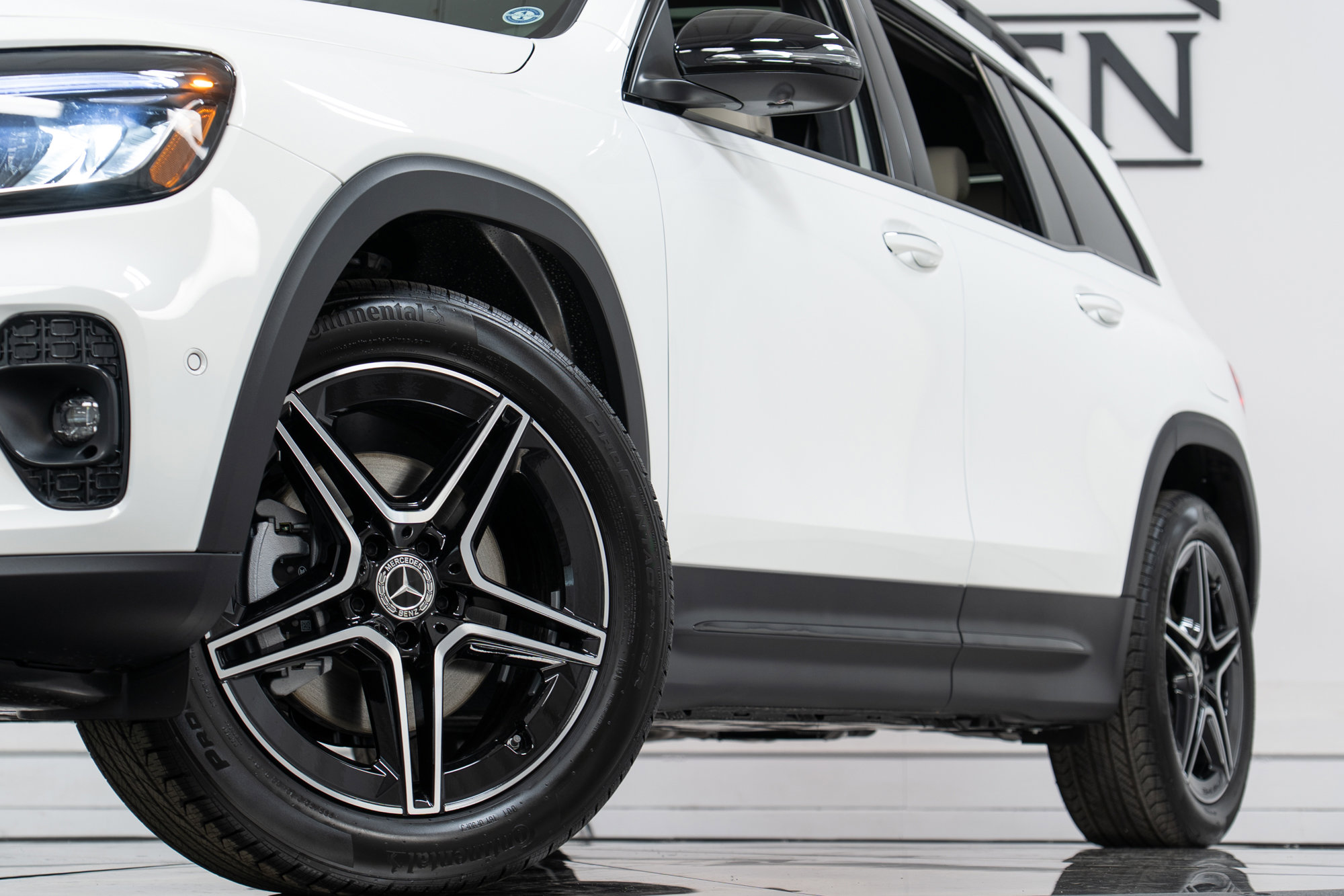 New 2026 Mercedes-Benz GLB 250 4MATIC image 27