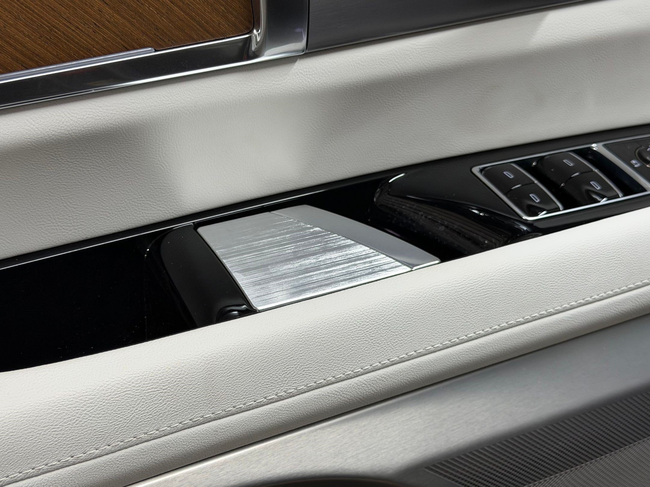 New 2026 Cadillac Vistiq Sport AWD/4WD image 25