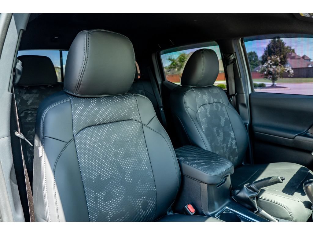 Used 2019 Toyota Tacoma TRD Off-Road AWD/4WD image 18