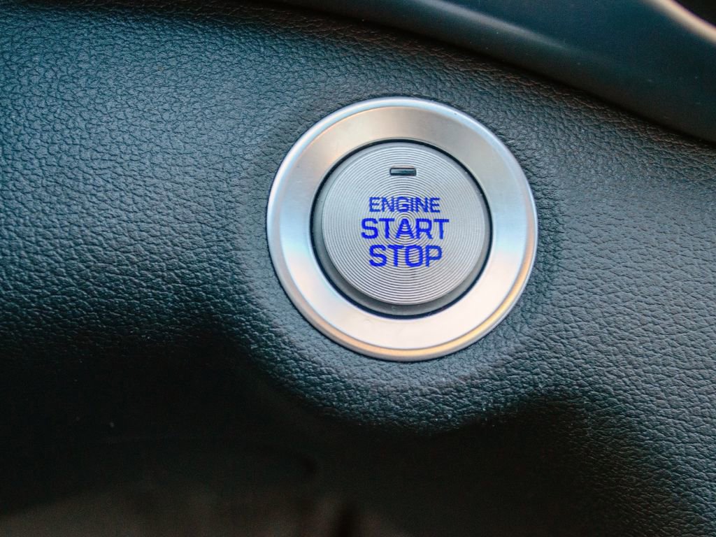 Used 2020 Hyundai Elantra Value Edition w/ Cargo Package (C1) image 18