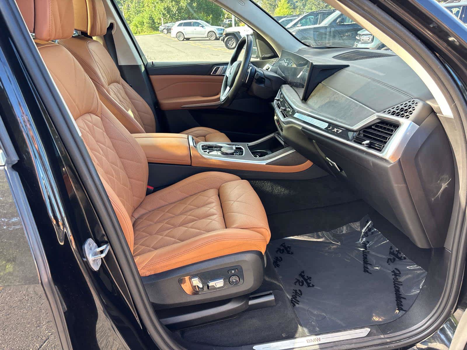 Used 2023 BMW X7 xDrive40i w/ Premium Package AWD/4WD image 19