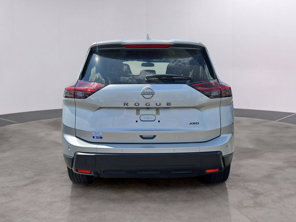 Used 2025 Nissan Rogue SV AWD/4WD image 5