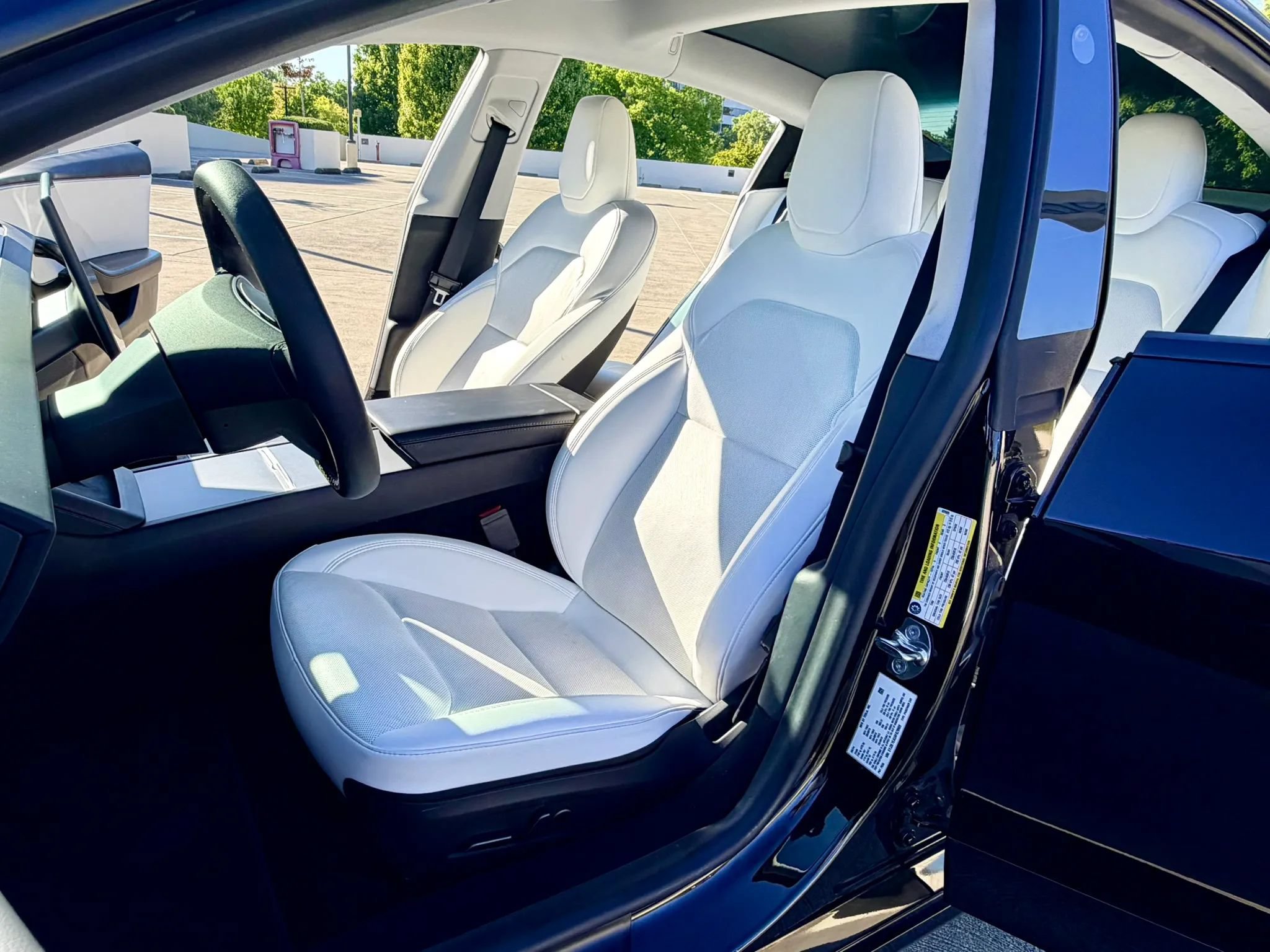 Used 2024 Tesla Model 3 Standard Range RWD image 25