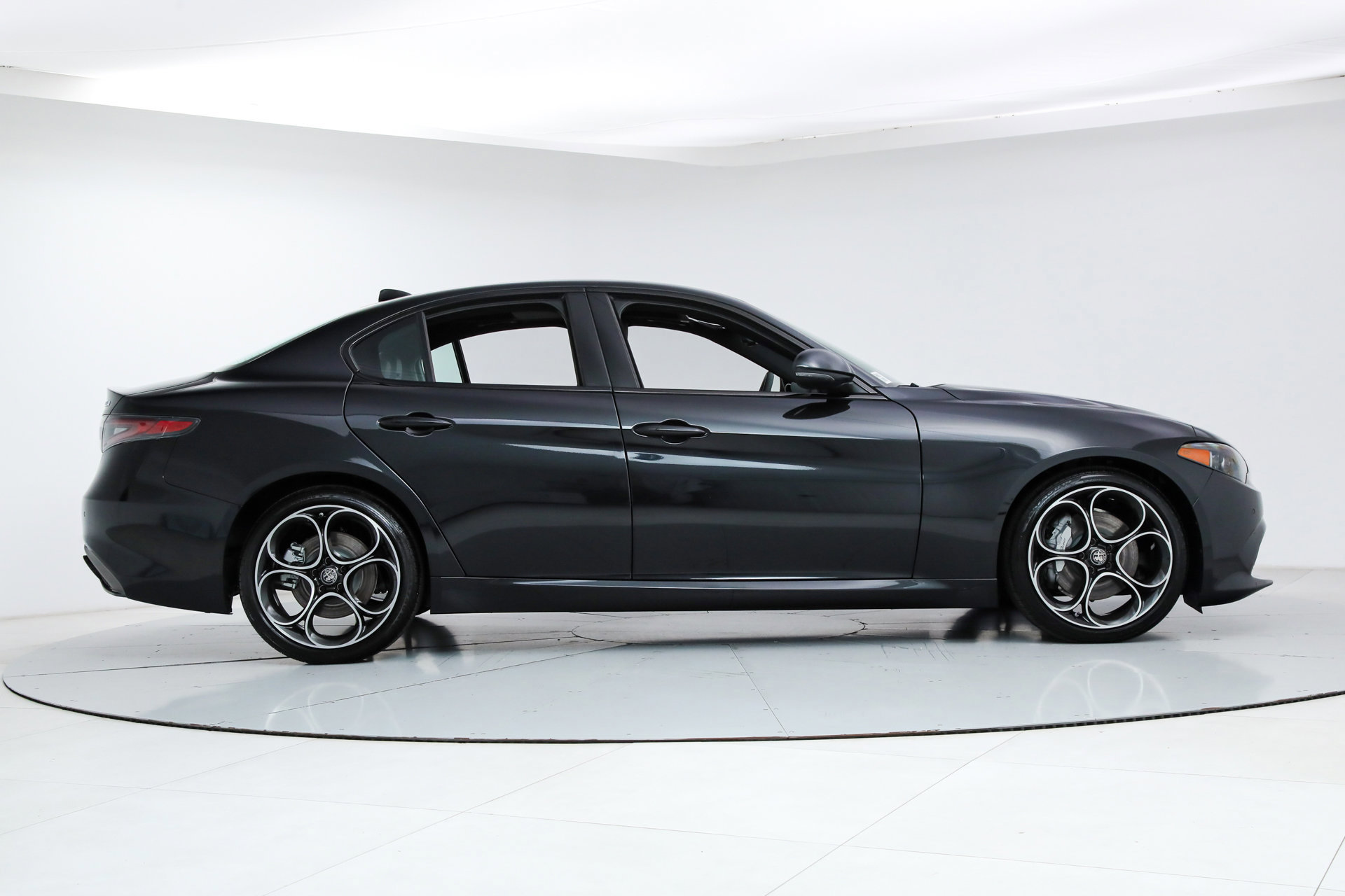 New 2025 Alfa Romeo Giulia w/ Driving Assist Package image 6