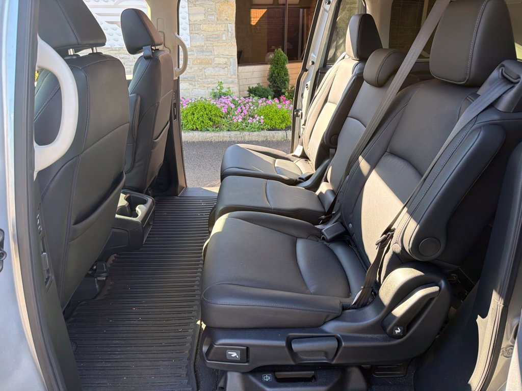 Used 2025 Honda Odyssey EX-L image 12