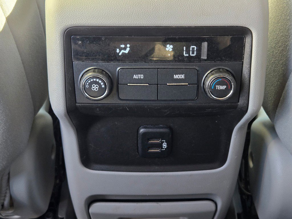 Used 2017 GMC Acadia SLE image 18