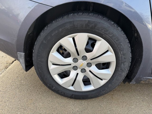 Used 2014 Chevrolet Cruze LS image 9