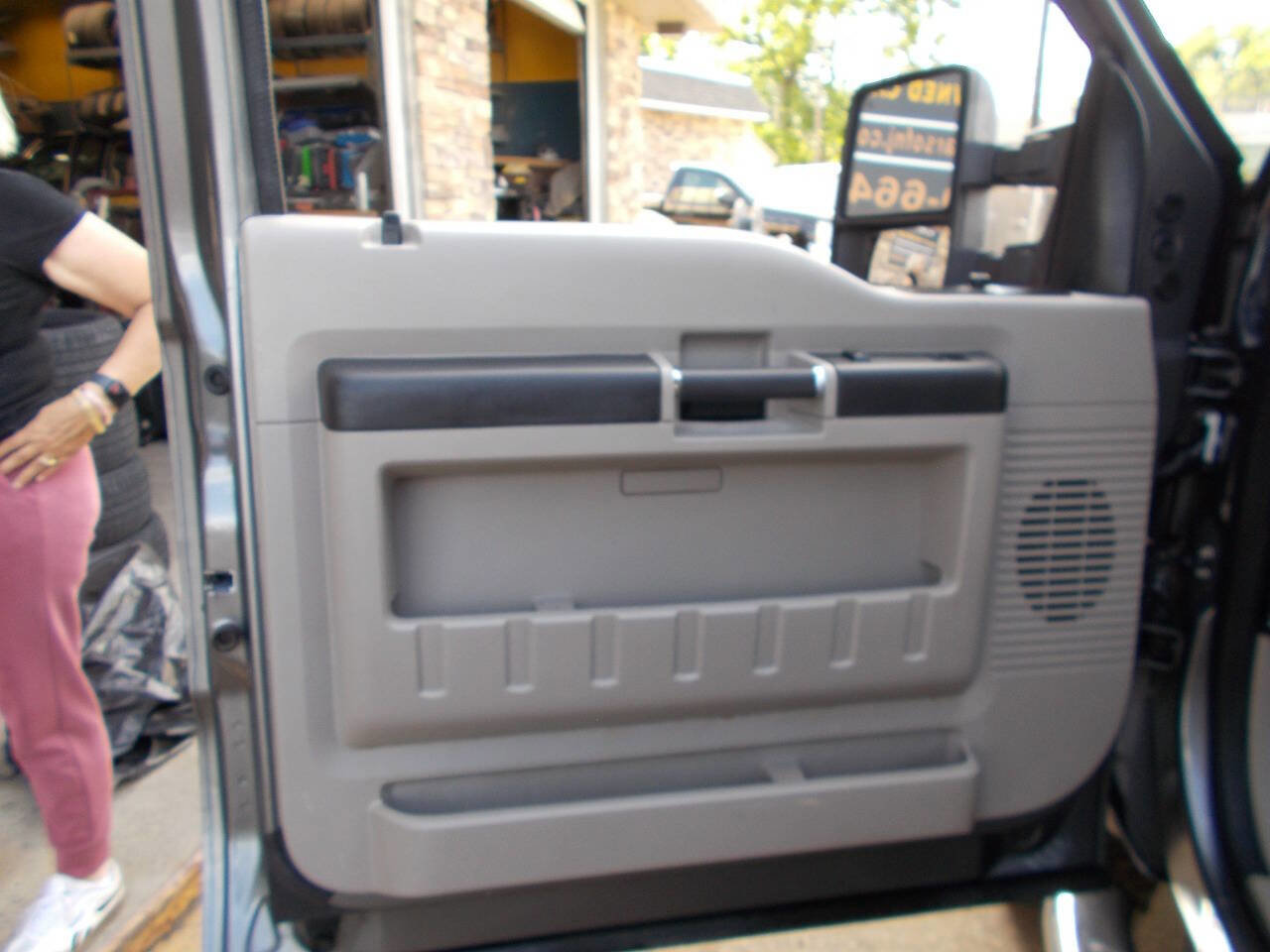 Used 2009 Ford F250 XLT AWD/4WD image 7