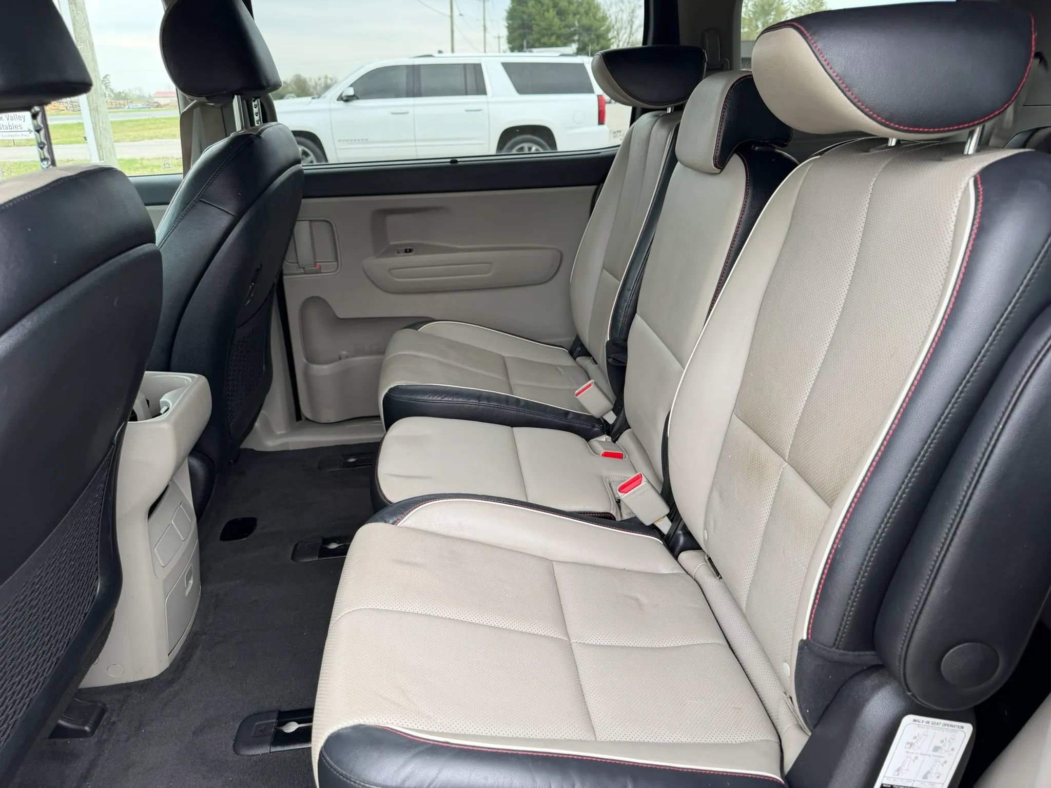 Used 2019 Kia Sedona EX image 12