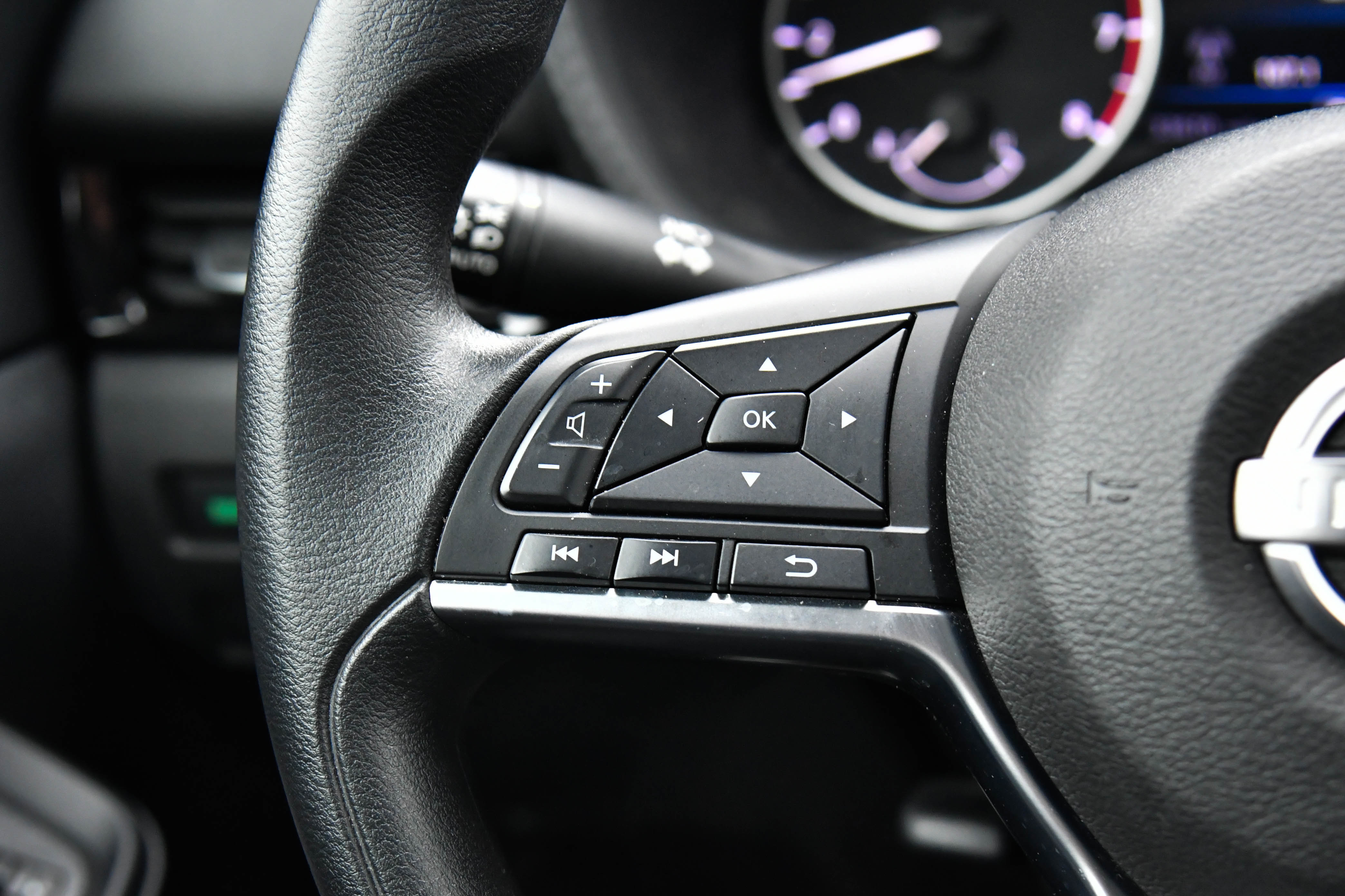 Used 2024 Nissan Sentra SV image 27