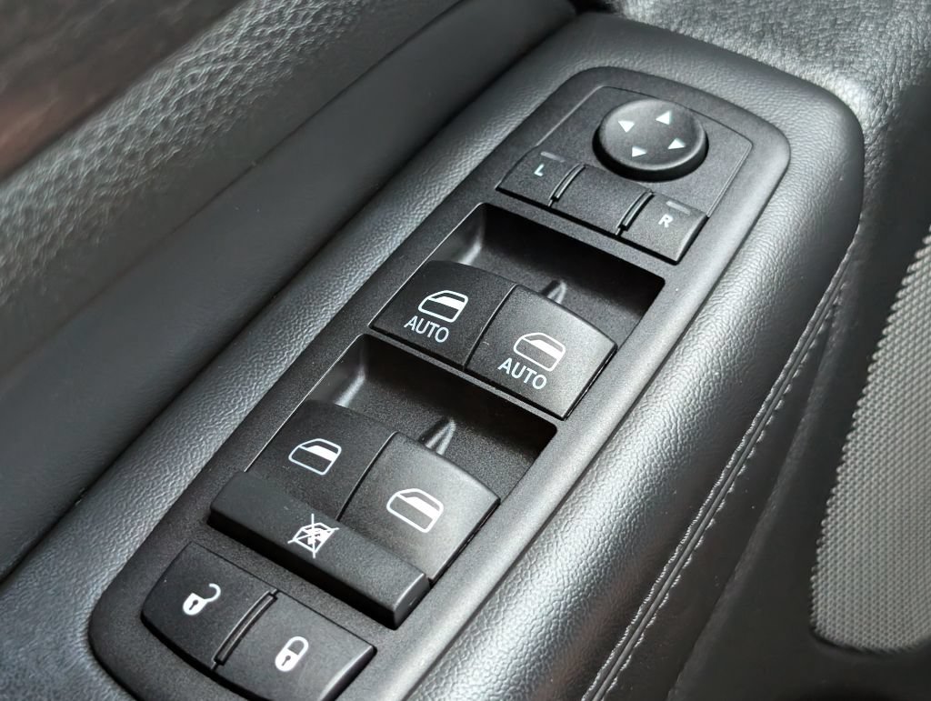 Used 2014 Jeep Grand Cherokee Laredo RWD image 10