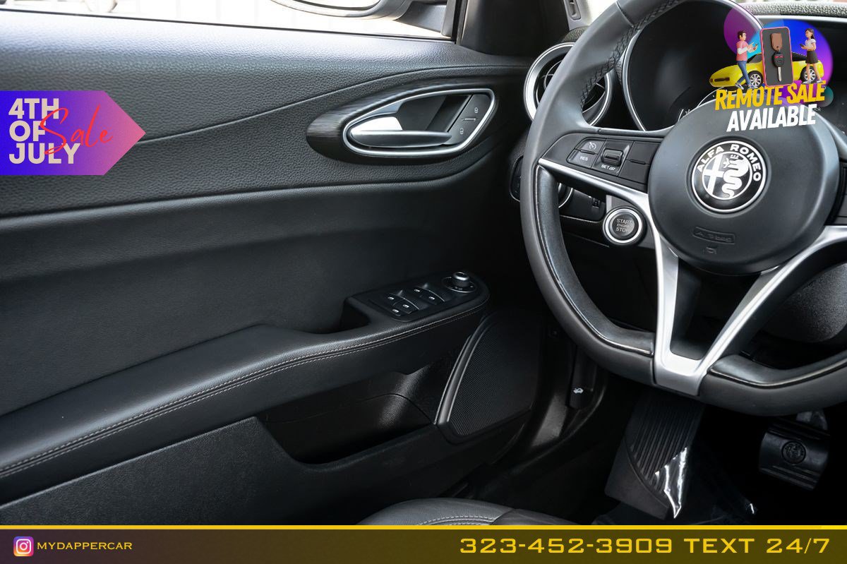 Used 2017 Alfa Romeo Giulia RWD image 19
