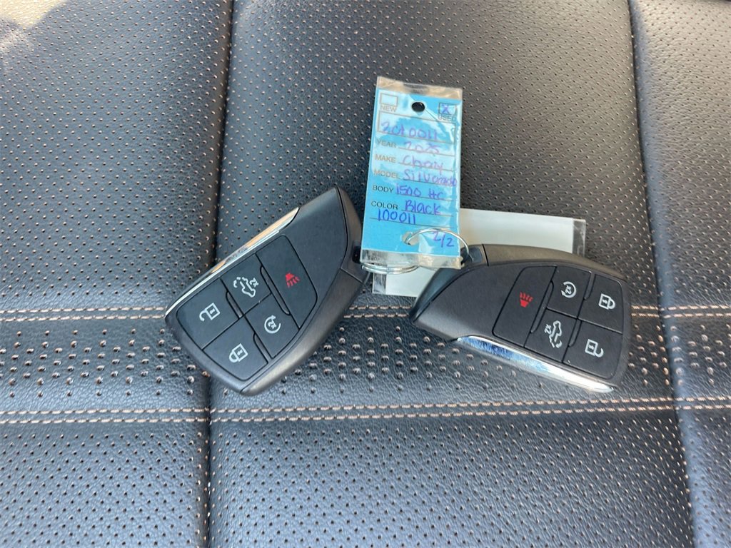 Used 2025 Chevrolet Silverado 1500 High Country w/ Midnight Edition image 39