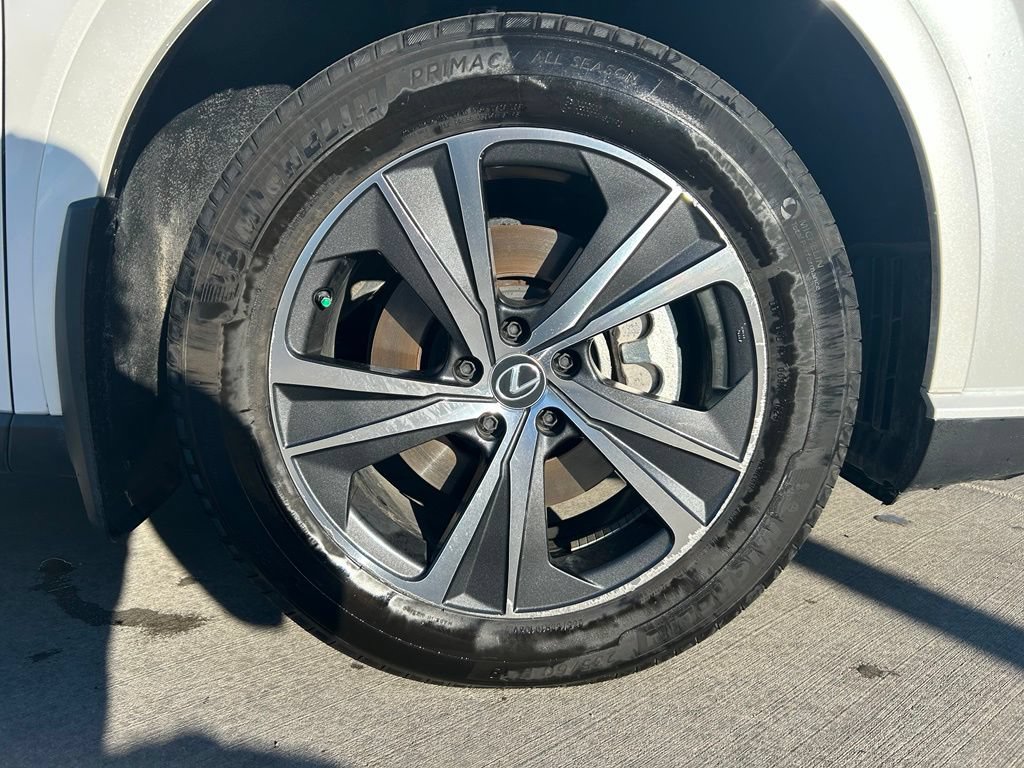 Used 2023 Lexus RX 350h w/ Cold Area Package AWD/4WD image 33
