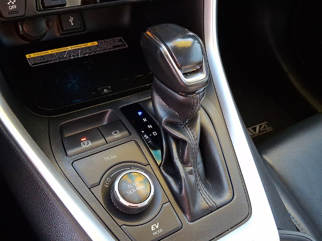 Used 2020 Toyota RAV4 XSE AWD/4WD image 15