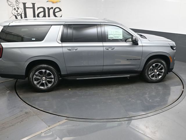 New 2026 Chevrolet Suburban LS w/ LPO, Dark Essentials Package AWD/4WD image 18