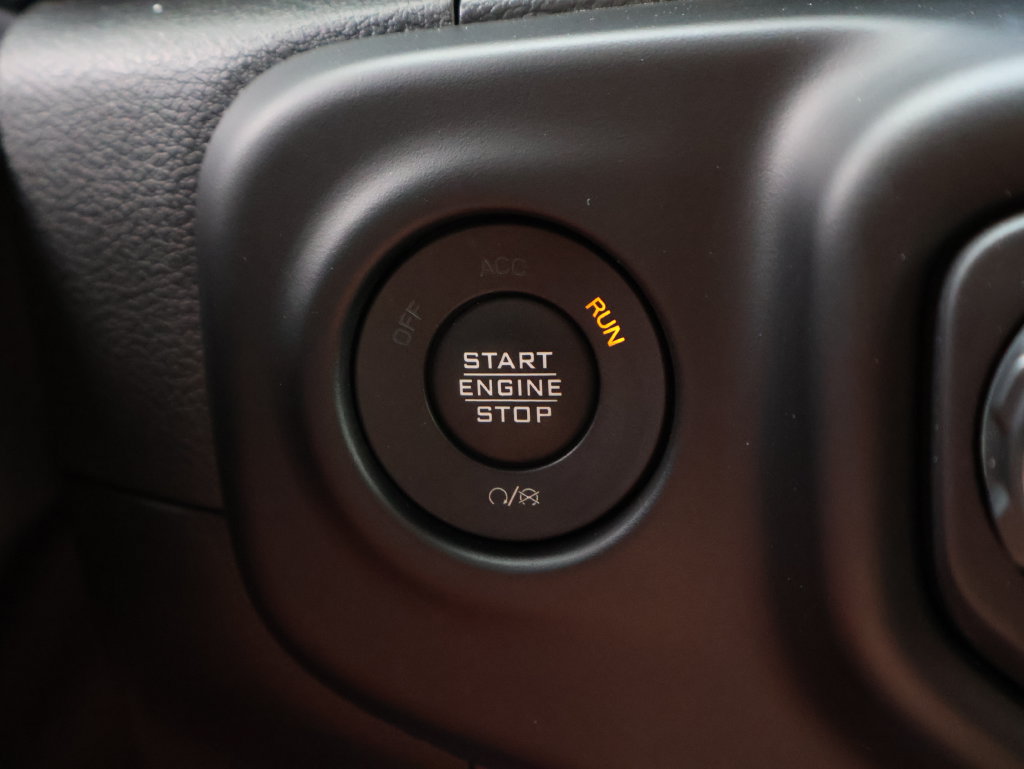 Used 2023 Jeep Wrangler Unlimited Sahara w/ Cold Weather Group AWD/4WD image 30