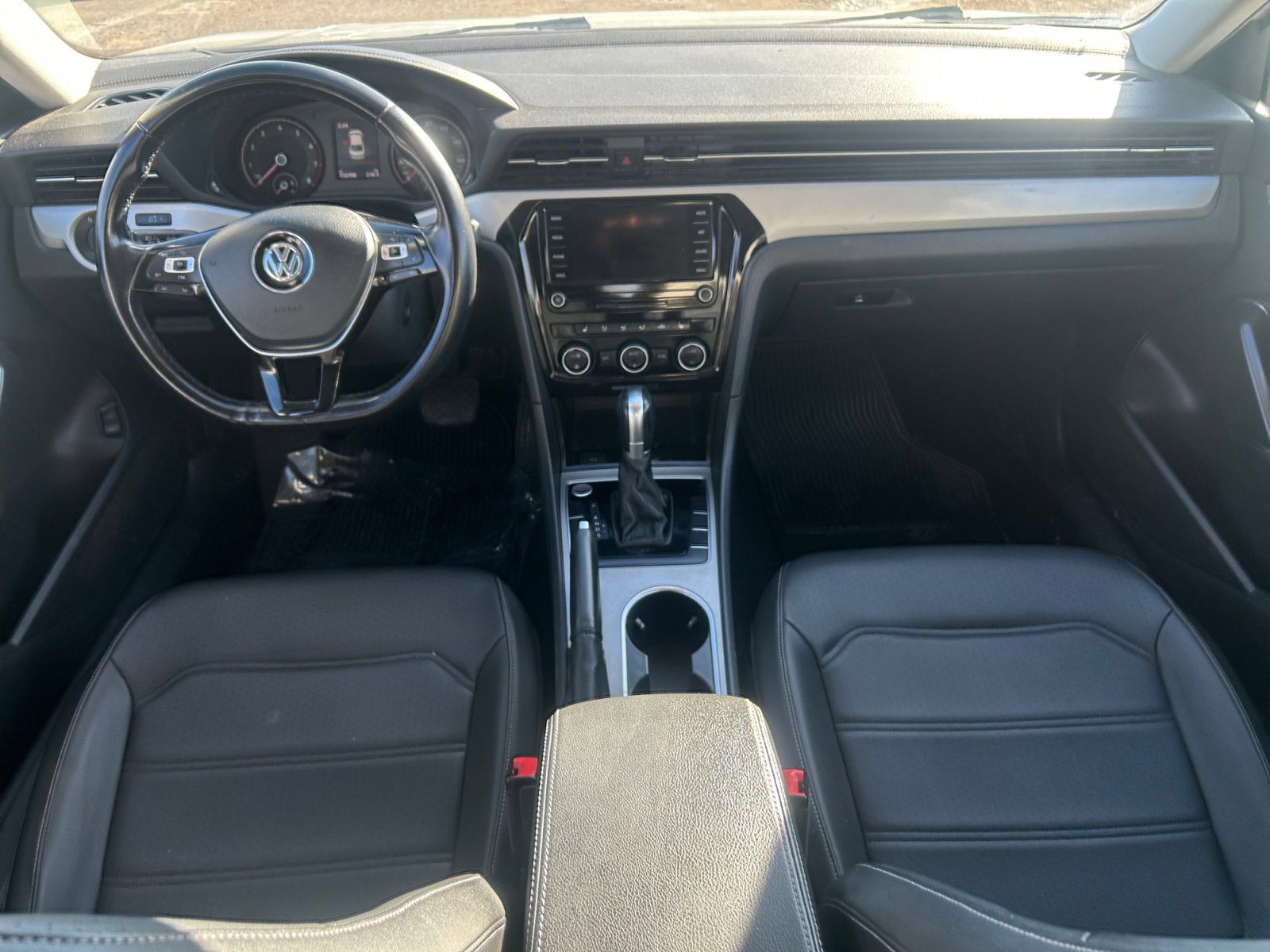 Used 2020 Volkswagen Passat 2.0T SE image 14