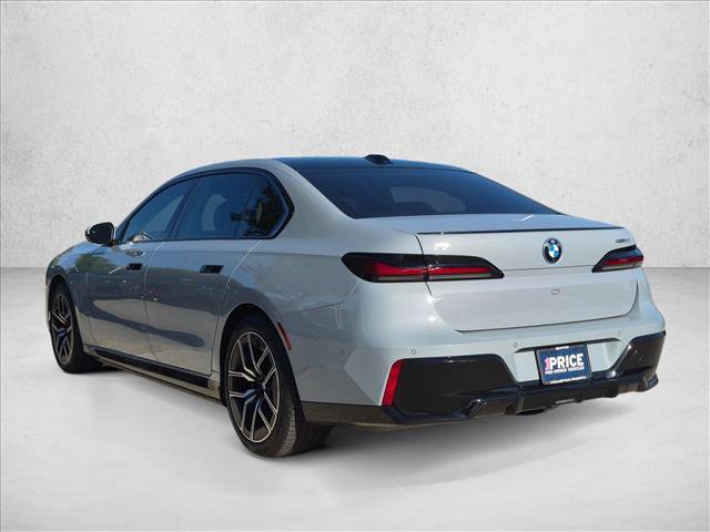 Used 2023 BMW i7 xDrive60 w/ Executive Package 2 AWD/4WD image 8