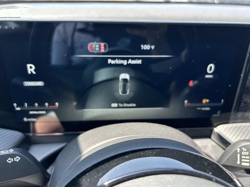 New 2026 Nissan Kicks SR w/ SR Premium Package FWD image 34