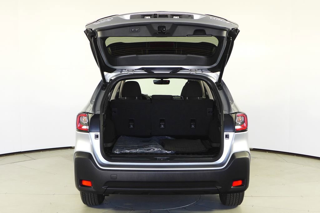 Certified 2025 Subaru Outback Premium image 10
