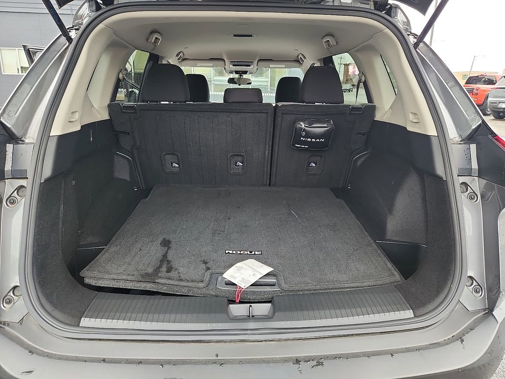 Used 2023 Nissan Rogue SV AWD/4WD image 31