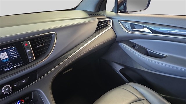 Used 2023 Buick Enclave Essence w/ LPO, Touring Package image 21