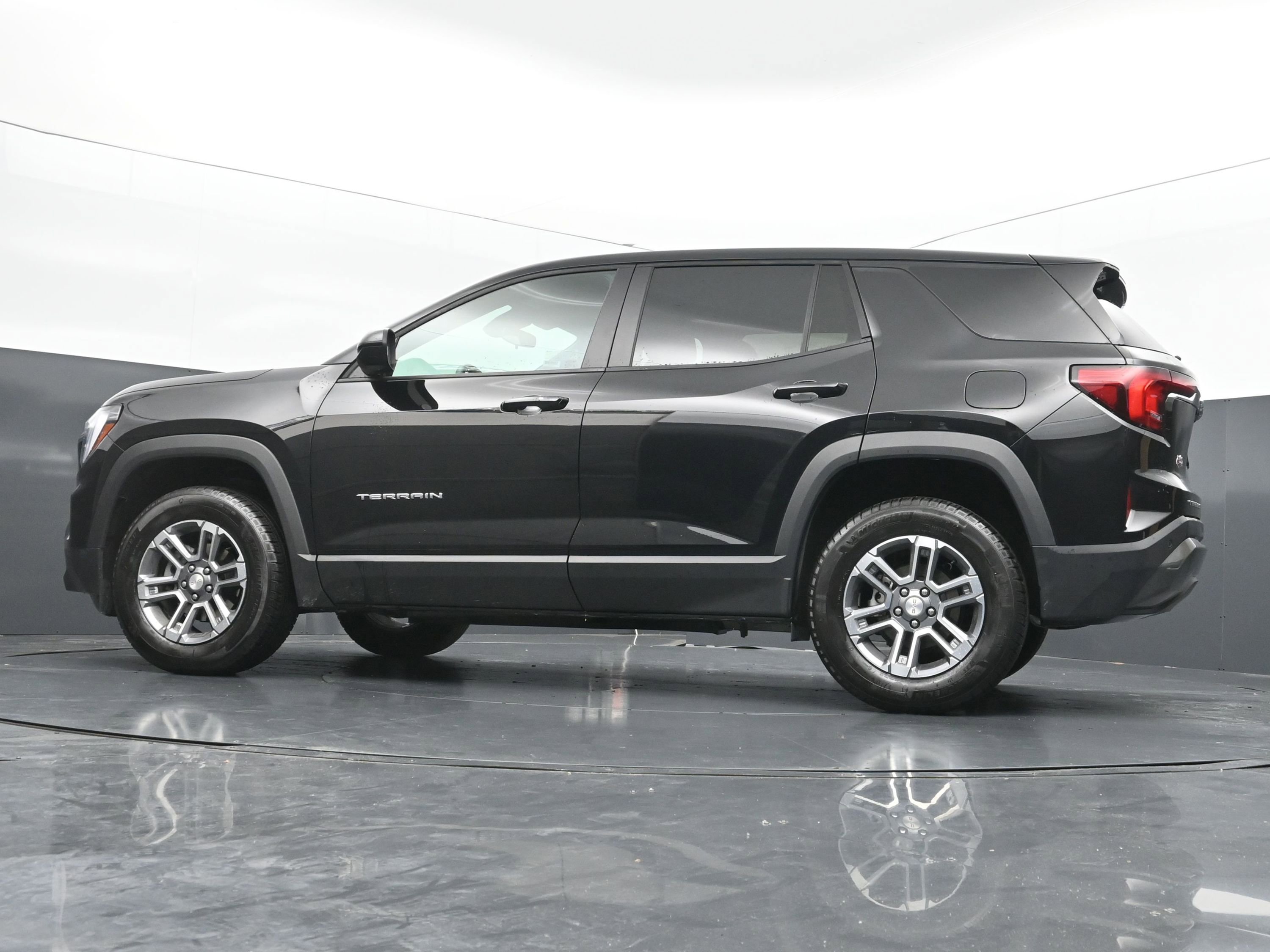 Used 2026 GMC Terrain Elevation FWD image 37