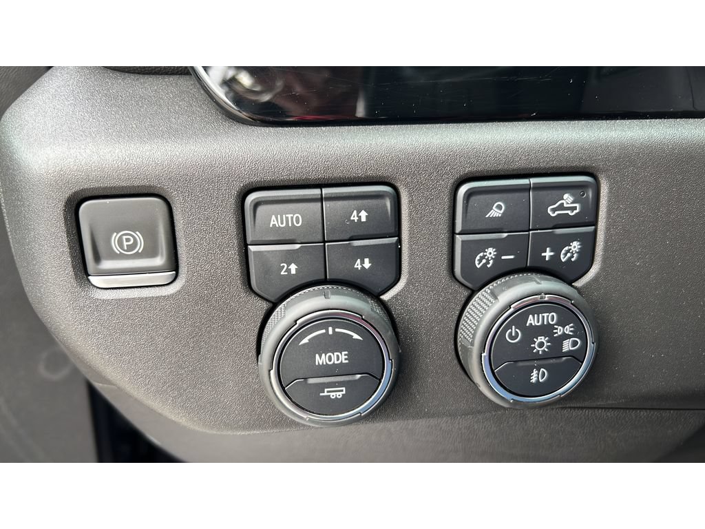 Certified 2022 Chevrolet Silverado 1500 LTZ AWD/4WD image 23