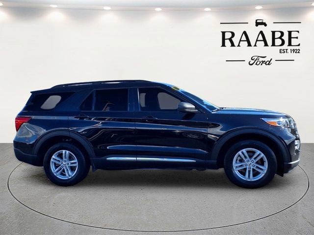 Used 2024 Ford Explorer XLT w/ Equipment Group 202A AWD/4WD image 8