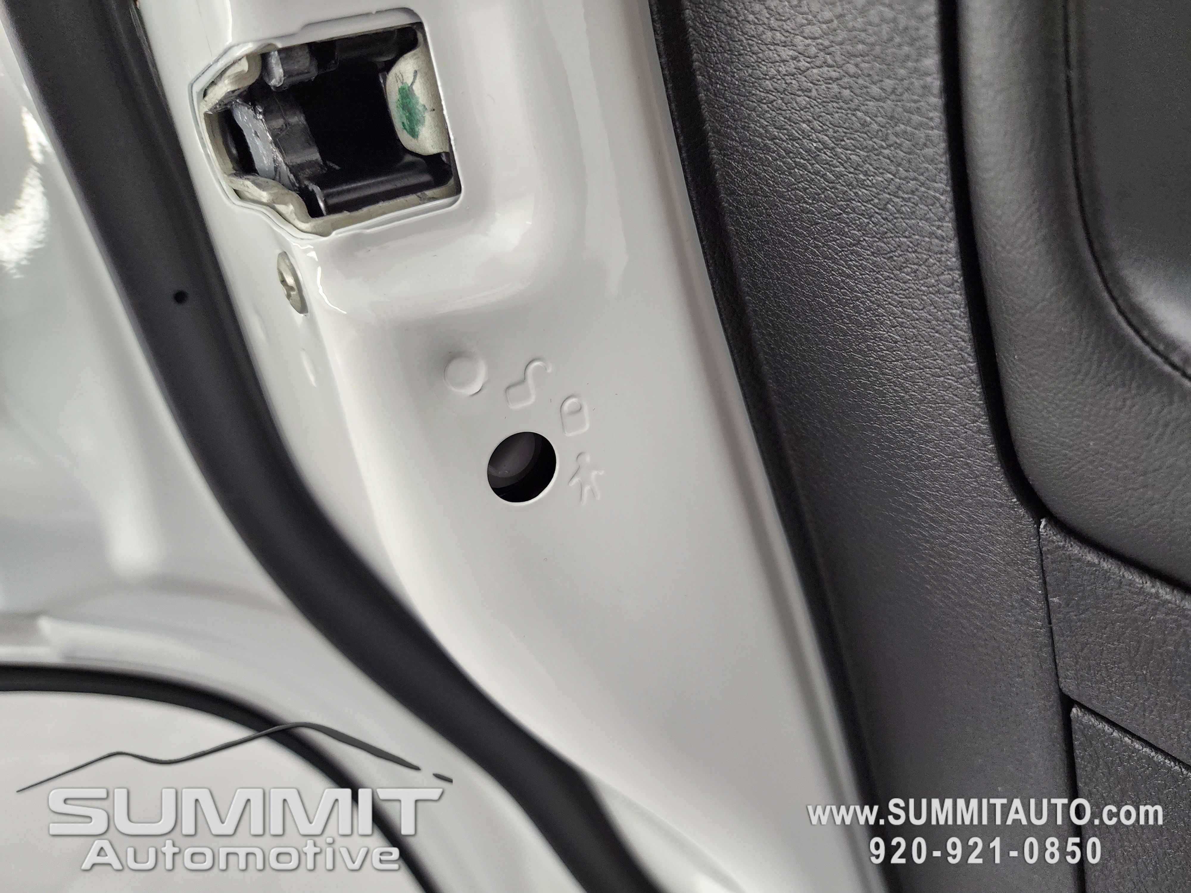 New 2026 Jeep Compass Latitude AWD/4WD image 39