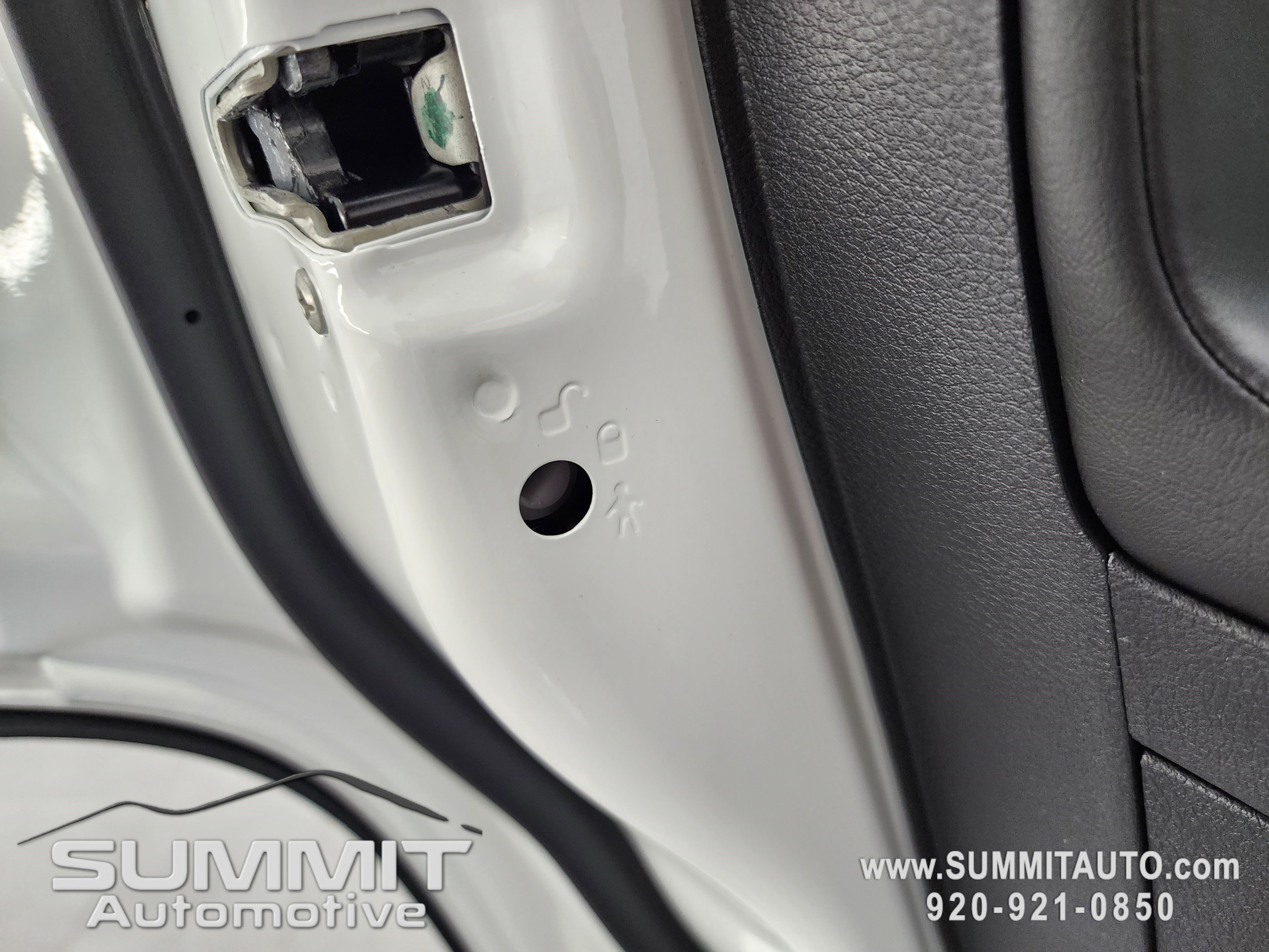 New 2026 Jeep Compass Latitude image 39