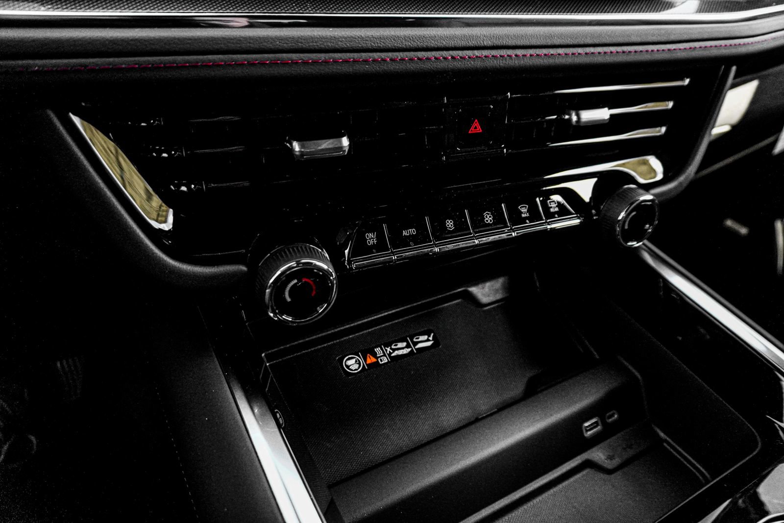 New 2026 Chevrolet Suburban RST w/ RST Capability Package image 40