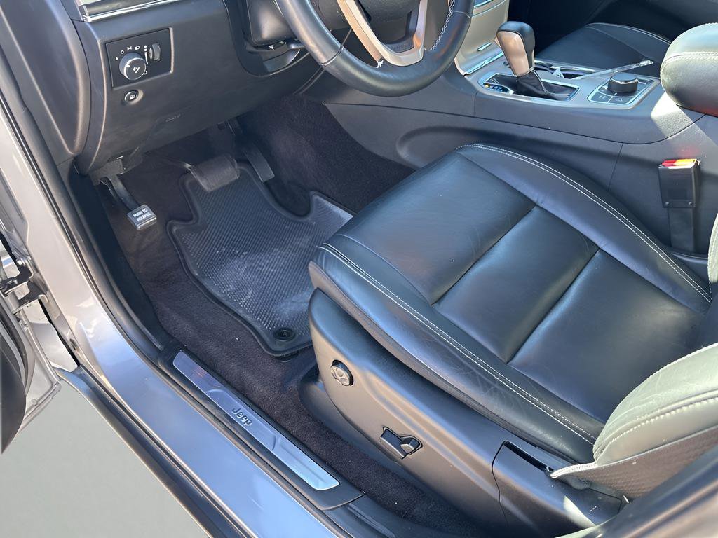 Used 2017 Jeep Grand Cherokee Limited w/ Trailer Tow Group IV image 28